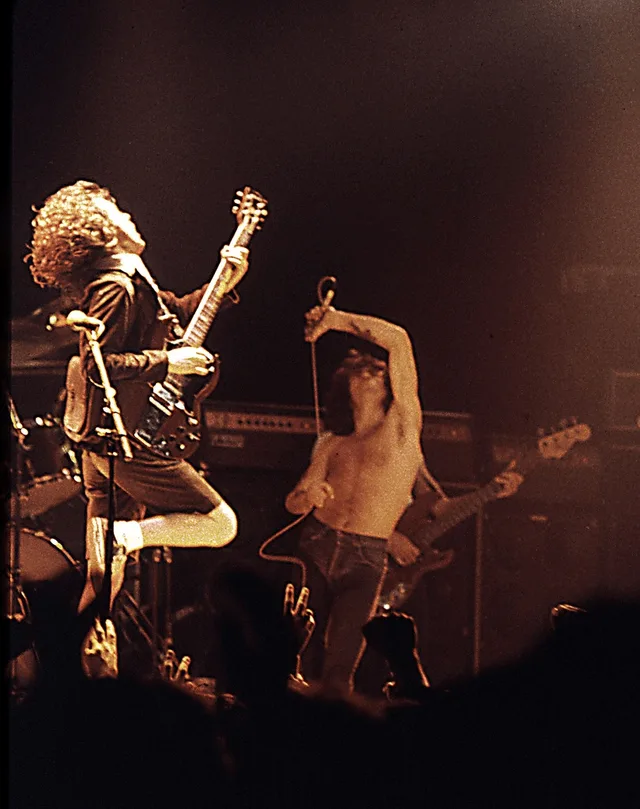 ACDC 관련 공개 라이선스 자료사진
