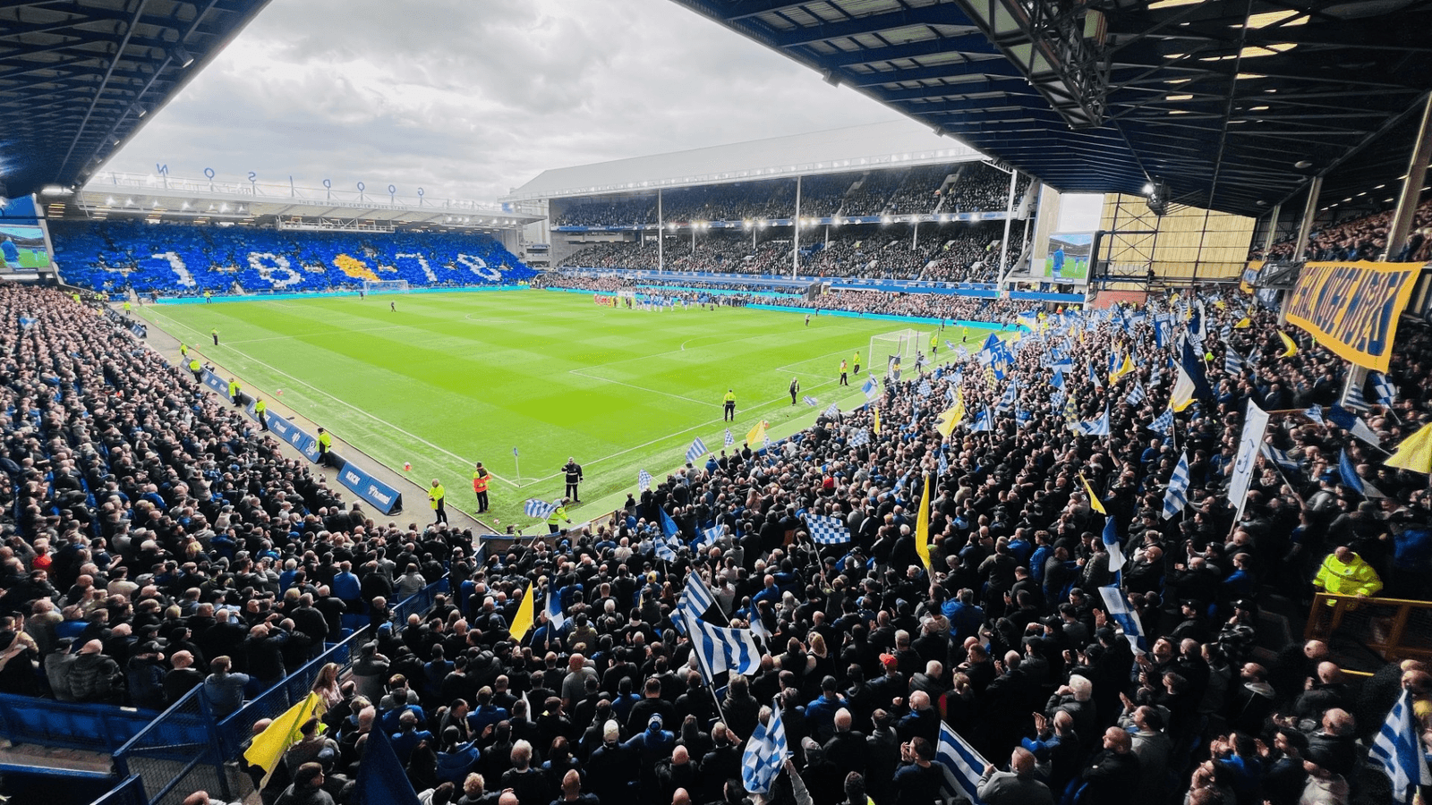 Liverpool–Nottingham Forestの公開ライセンス画像
