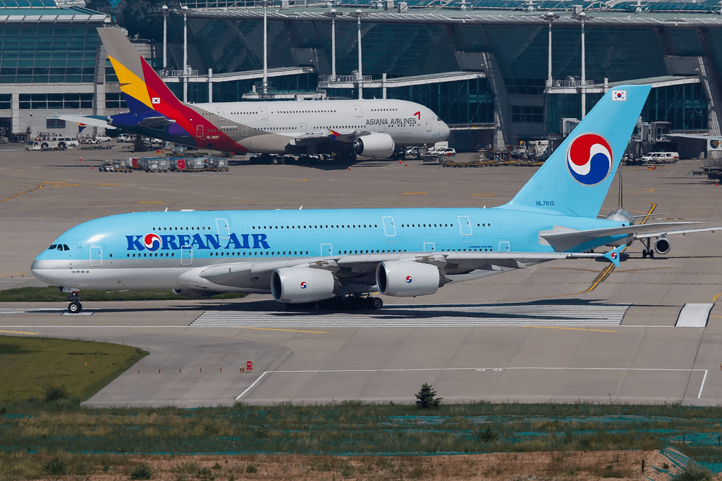 Imagen con licencia abierta de un Airbus A380 de Korean Air y Asiana Airlines fotografiado en el aeropuerto de Incheon