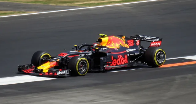 Max Verstappen, Red Bull Racing F1 Team (43693639382).jpg · Max Verstappen, Red Bull Racing F1 Team