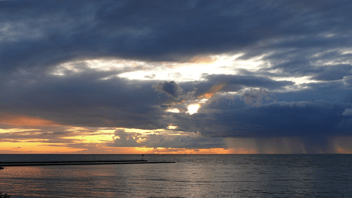 Imagen de licencia abierta del lago Ontario vista desde la playa de Olcott, Nueva York